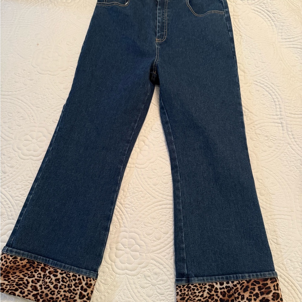 NEW JODIFL Blue Cropped Jeans with Leopard Print Cuffs